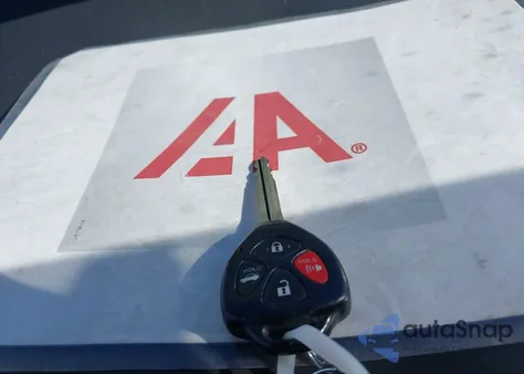 2011 Toyota Corolla S z USA, uszkodzony, nr VIN 2T1BU4EE3BC623260